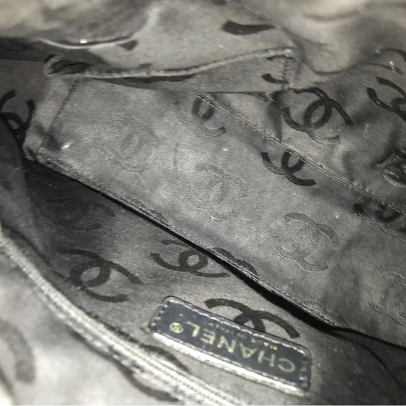 ๐โจ CELEBRITY โจ๐ RARE CC WILD stitch CHANEL ZIPPER BAG - Picture 11 of 16